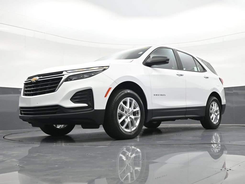 Used 2023 Chevrolet Equinox LS w/ Driver Confidence II Package AWD/4WD image 23