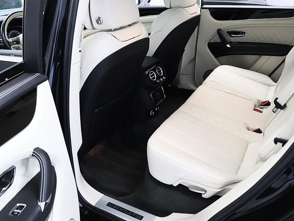 Used 2019 Bentley Bentayga AWD/4WD image 15