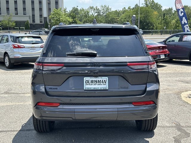 New 2026 Jeep Grand Cherokee Limited AWD/4WD image 3