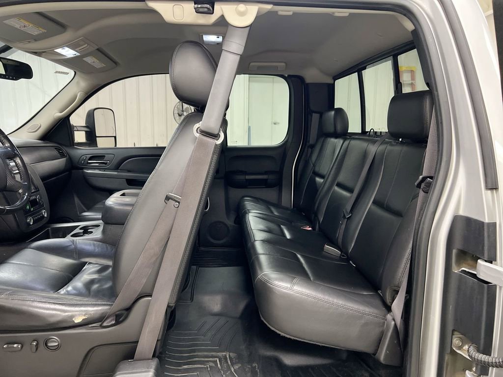Used 2011 Chevrolet Silverado 2500 LTZ w/ LTZ Plus Package AWD/4WD image 21