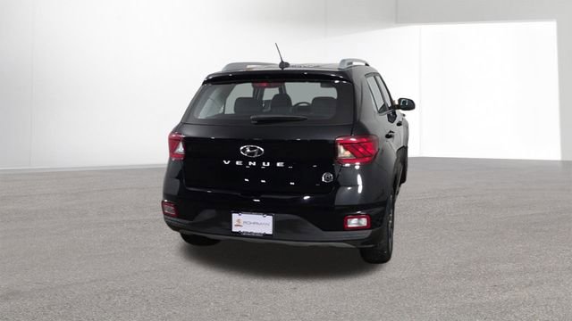 Used 2025 Hyundai Venue SEL image 9