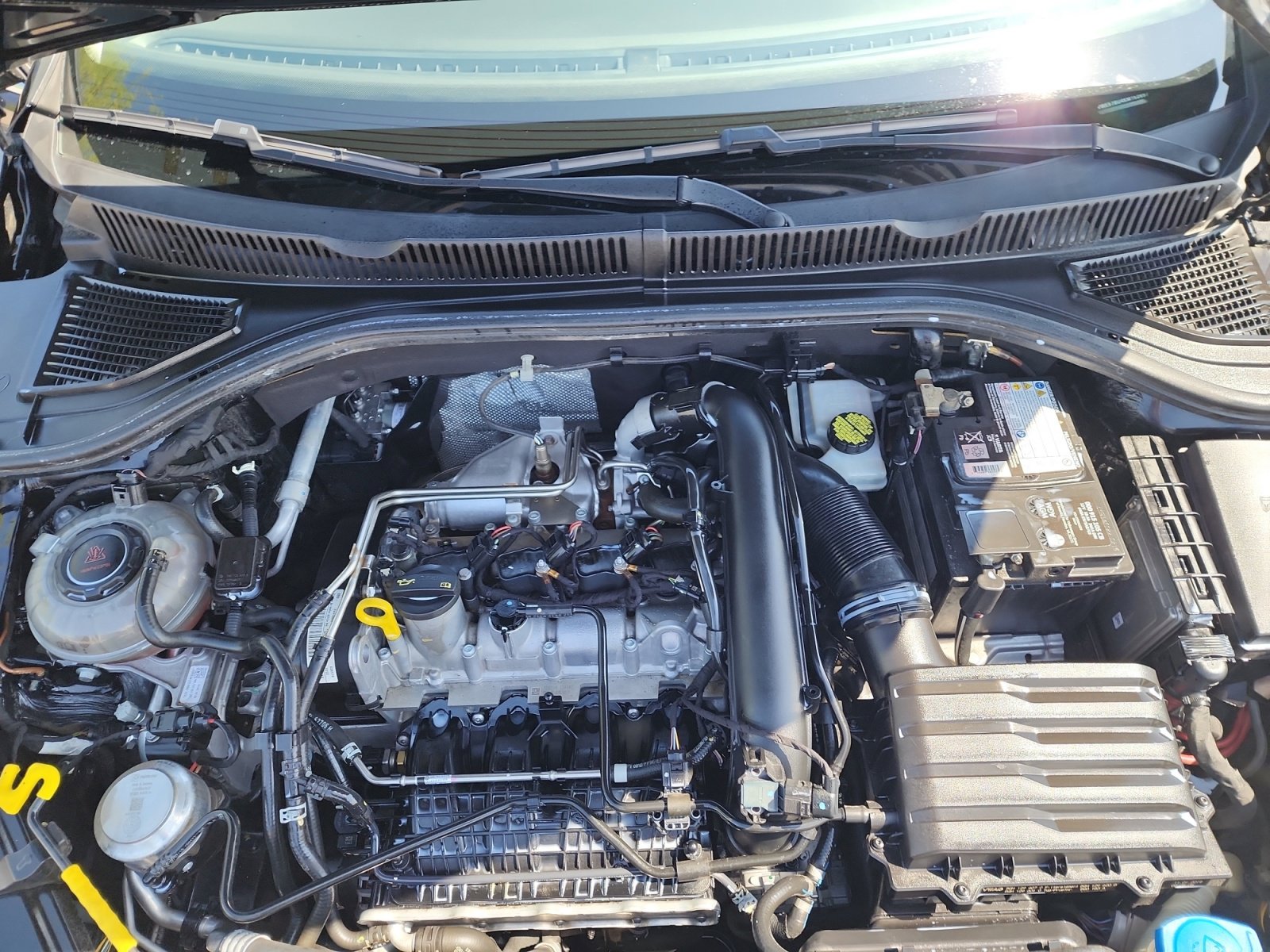 Used 2019 Volkswagen Jetta SEL w/ Cold Weather Package image 22