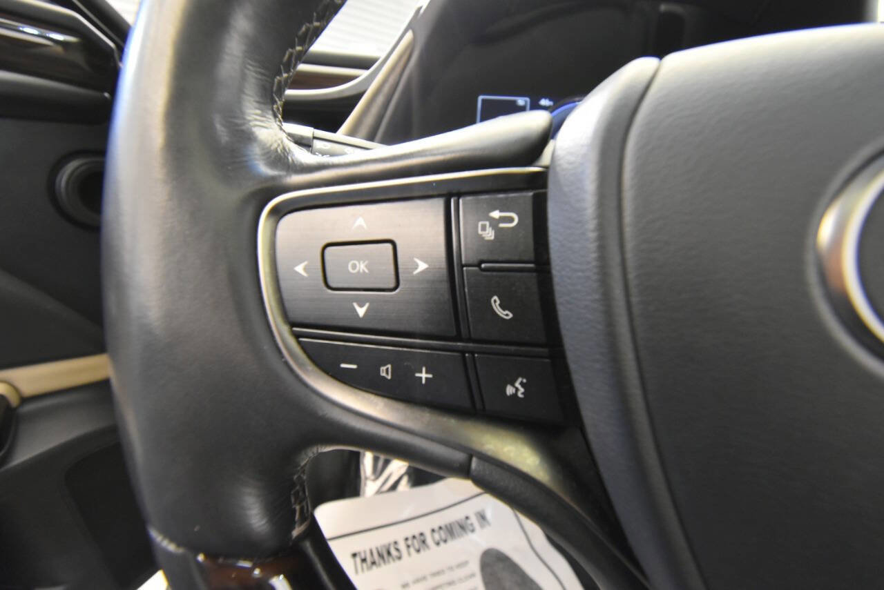 Used 2019 Lexus ES 300h w/ Premium Package image 35