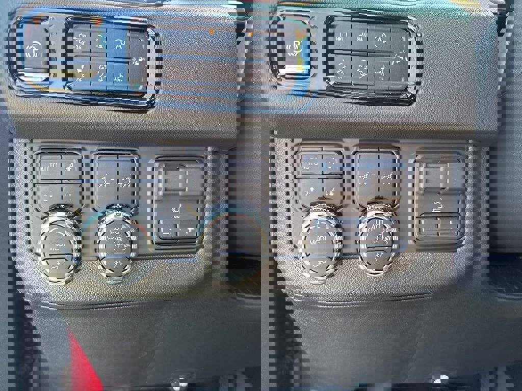 New 2025 GMC Yukon XL Denali w/ Denali Reserve Package image 27