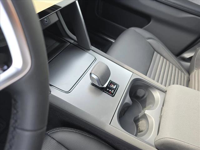 New 2026 Land Rover Discovery Sport Landmark AWD/4WD image 23
