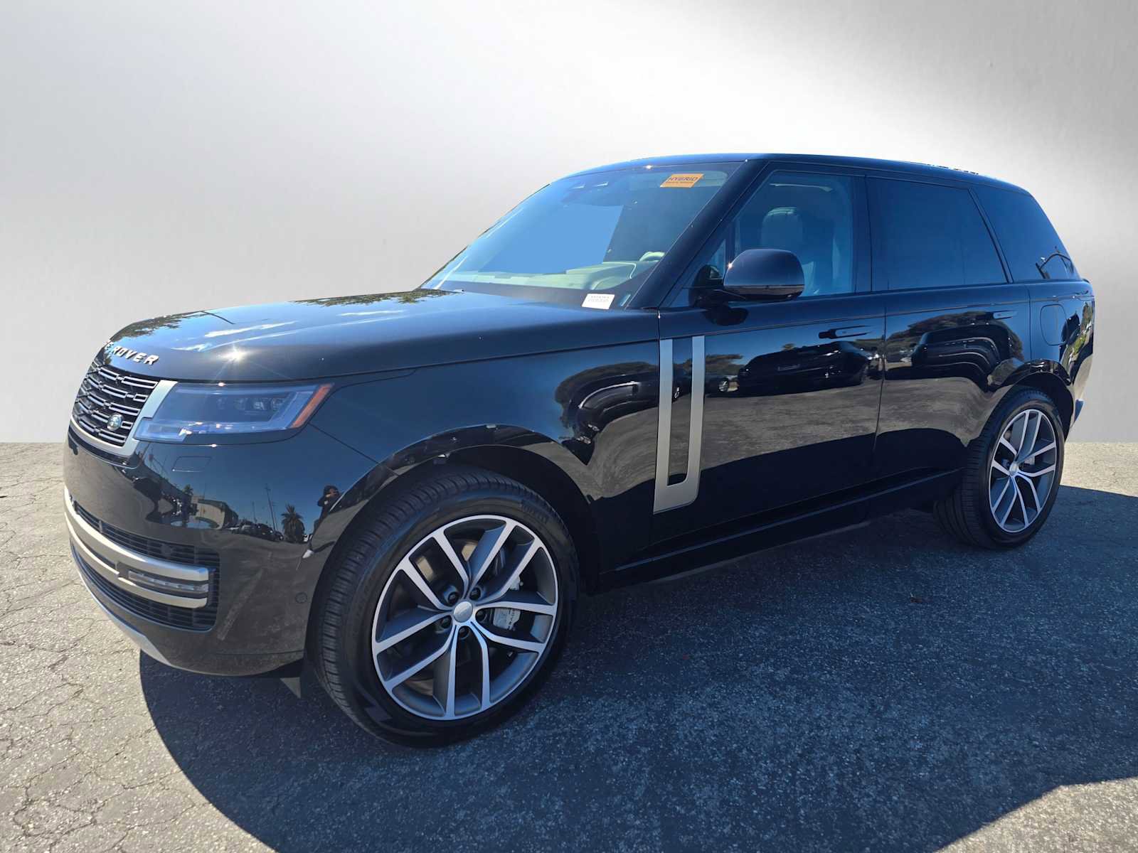 New 2025 Land Rover Range Rover SE image 7