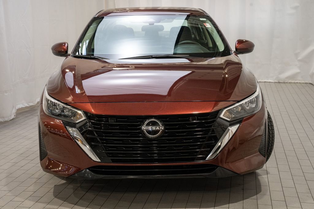 Used 2024 Nissan Sentra SV image 3