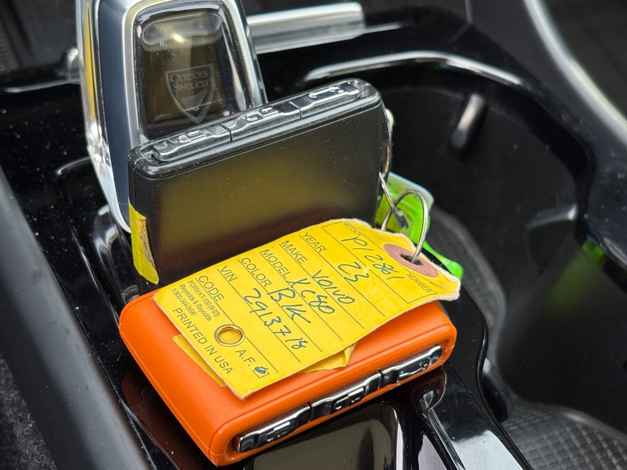 Certified 2023 Volvo XC40 B5 Ultimate w/ Protection Package Premier image 38