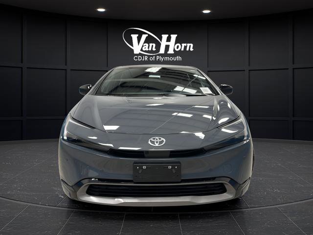 Used 2024 Toyota Prius LE AWD/4WD image 2