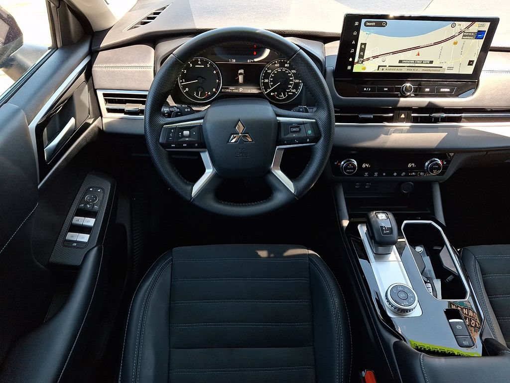 Used 2025 Mitsubishi Outlander SE AWD/4WD image 13