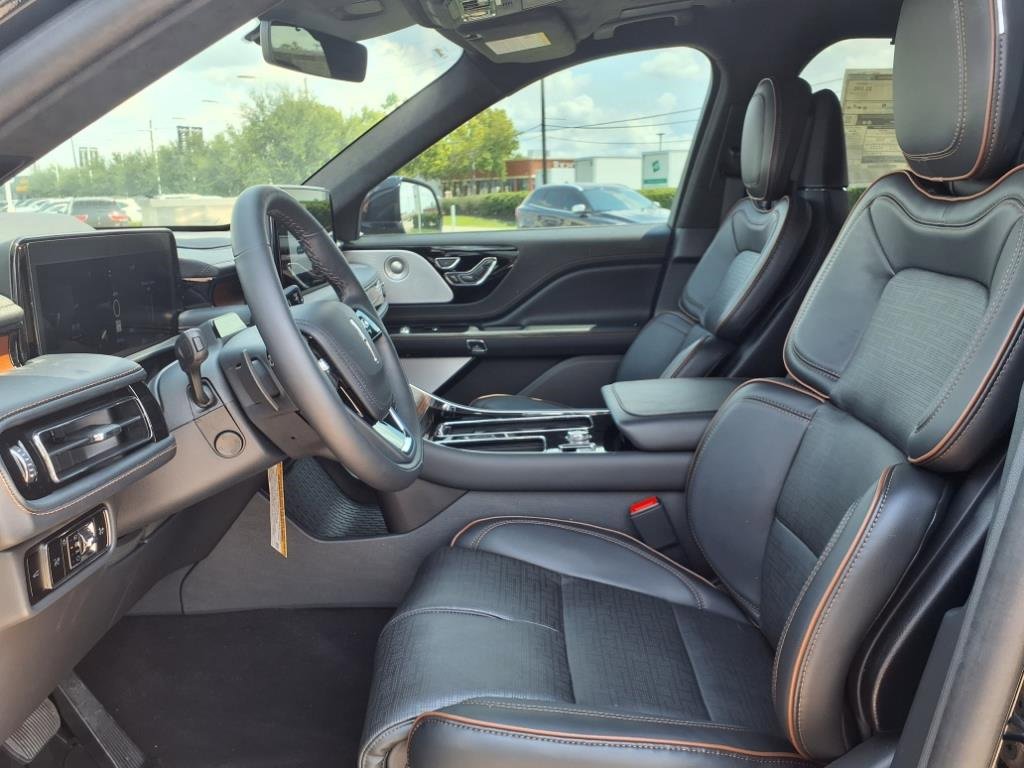 New 2025 Lincoln Aviator Black Label image 10