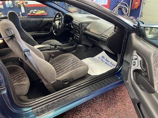 Used 2001 Chevrolet Camaro Z28 RWD image 11