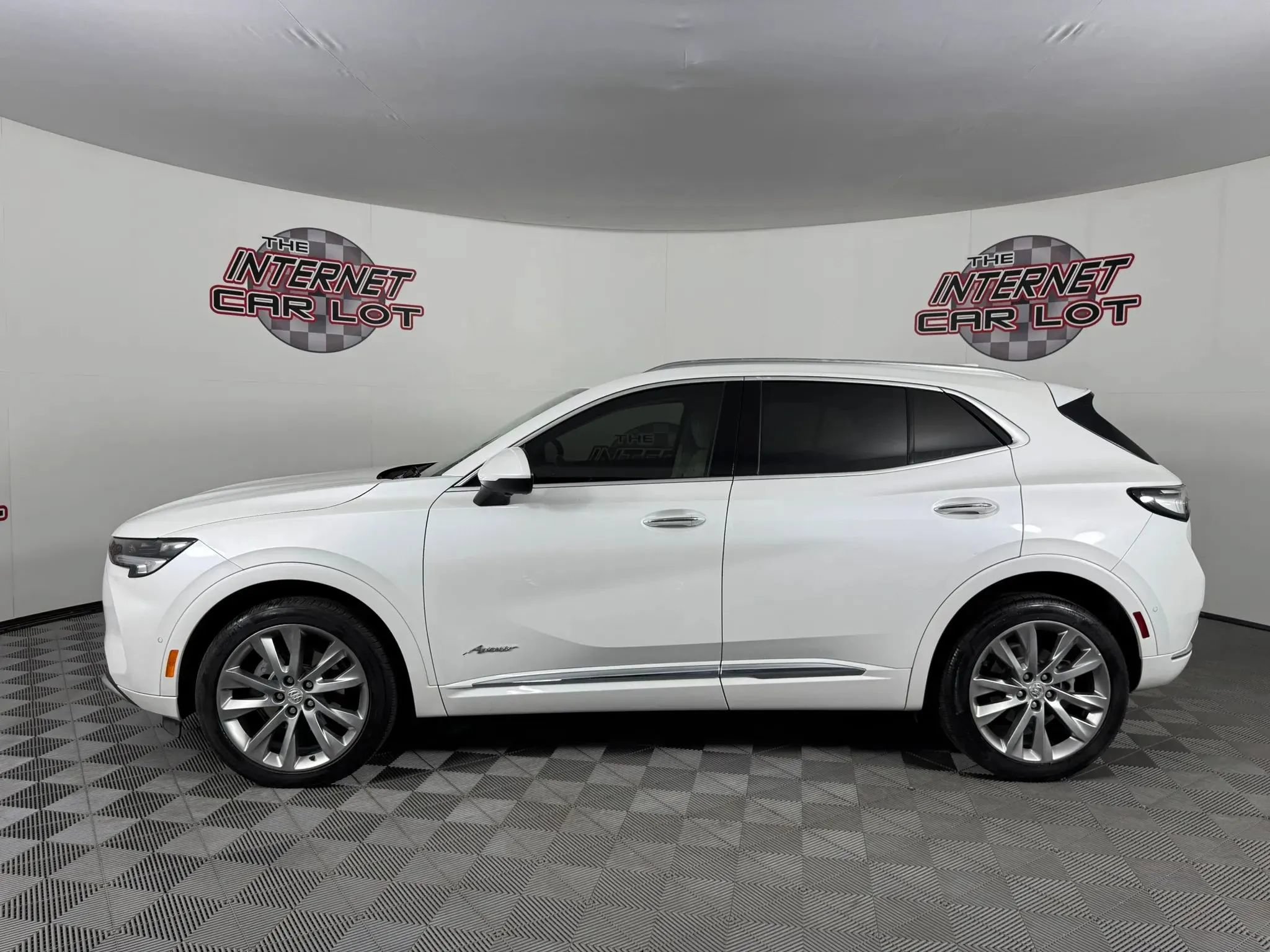 Used 2023 Buick Envision Avenir AWD/4WD image 4