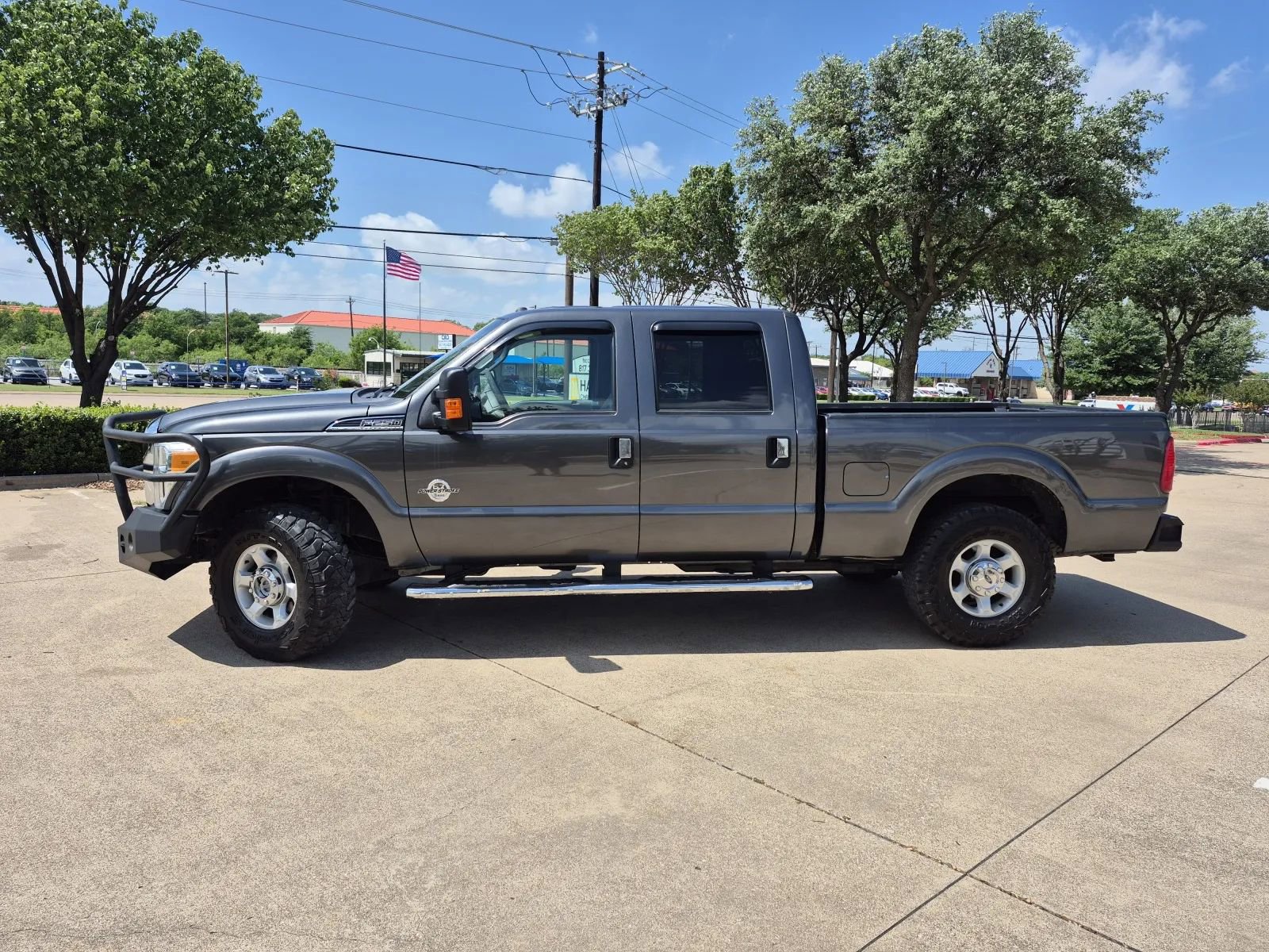 Used 2016 Ford F250 XLT AWD/4WD image 2
