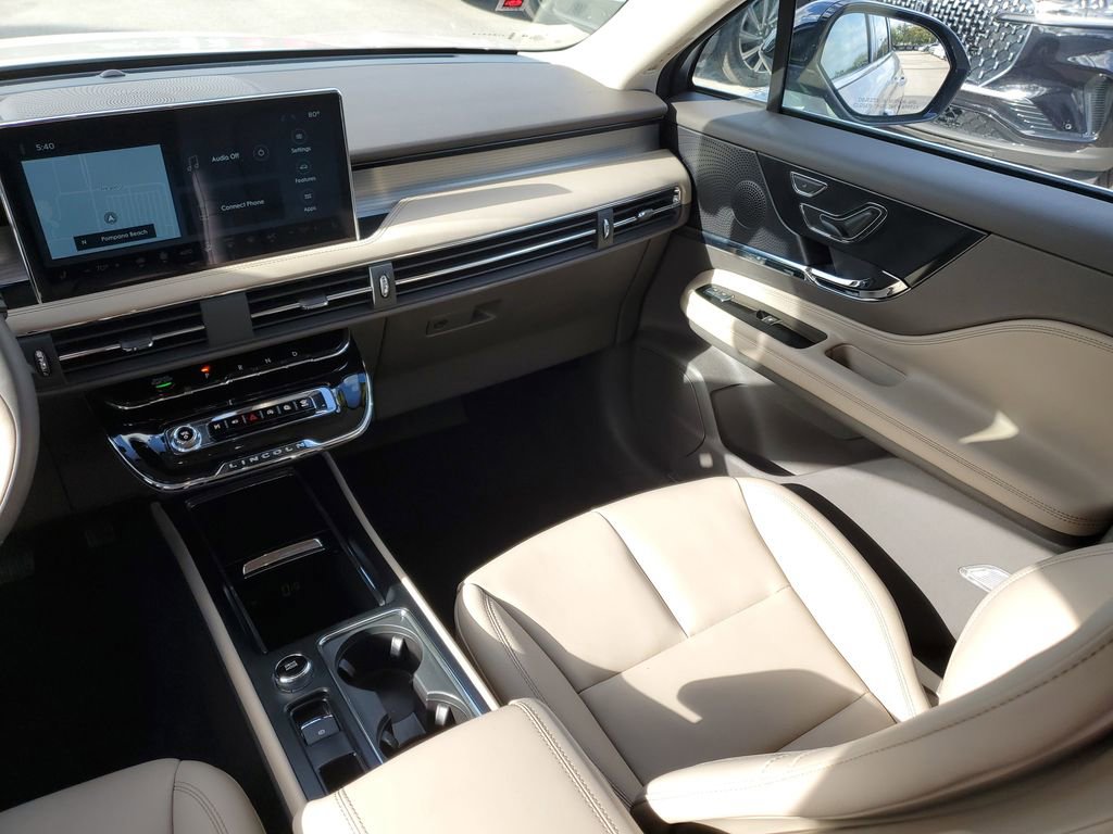 Used 2024 Lincoln Corsair FWD image 18