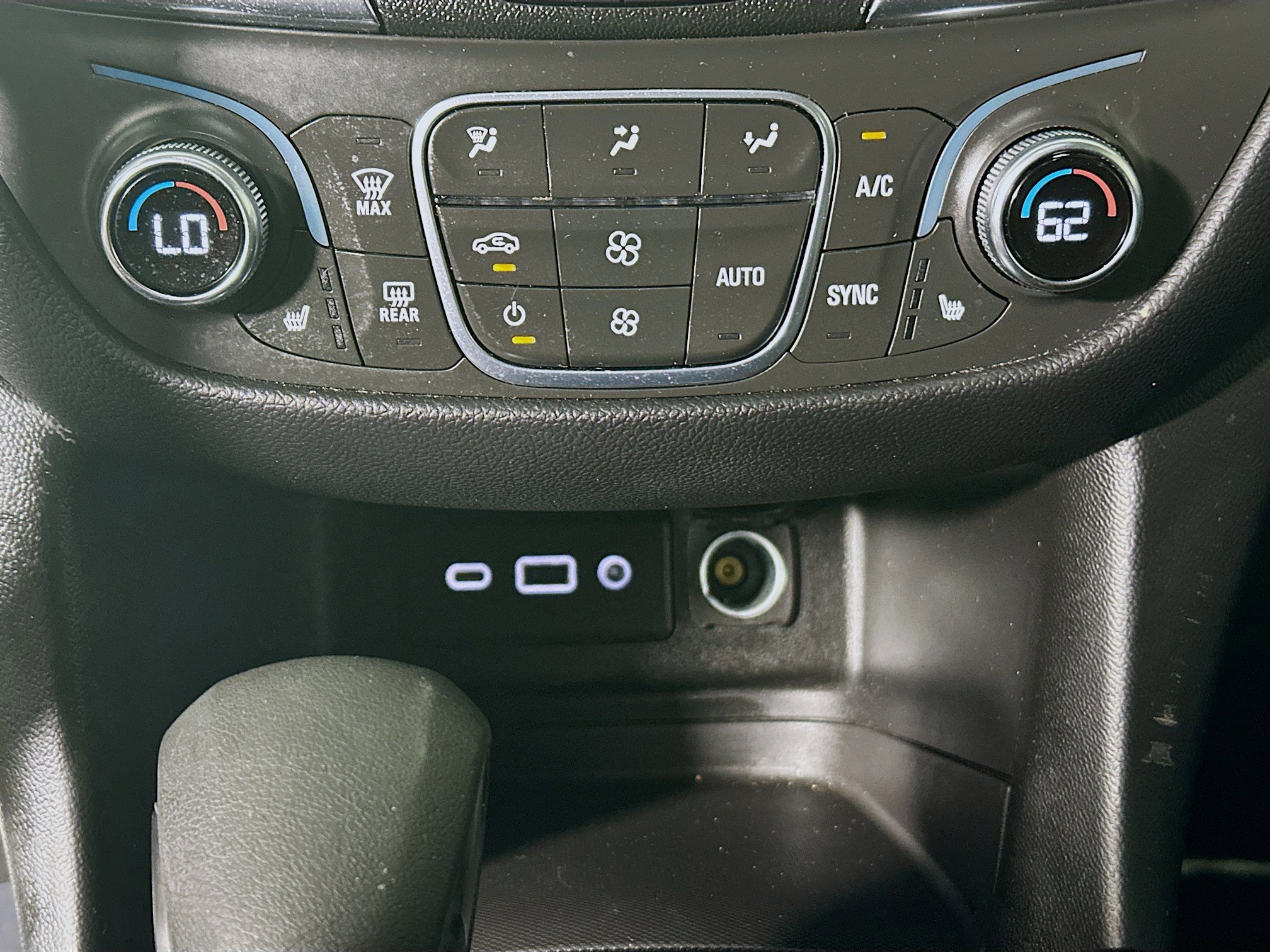 Used 2022 Chevrolet Equinox LT image 23