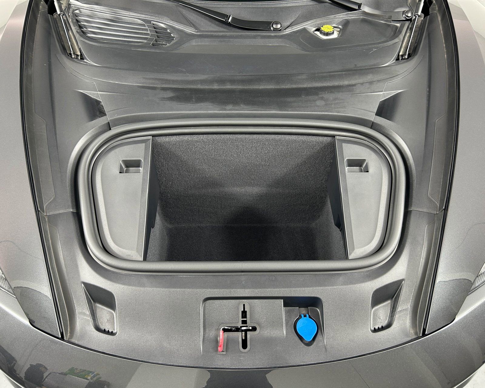 Used 2025 Porsche Taycan 4S image 31