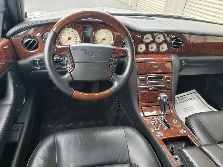 Used 2006 Bentley Arnage R RWD image 13