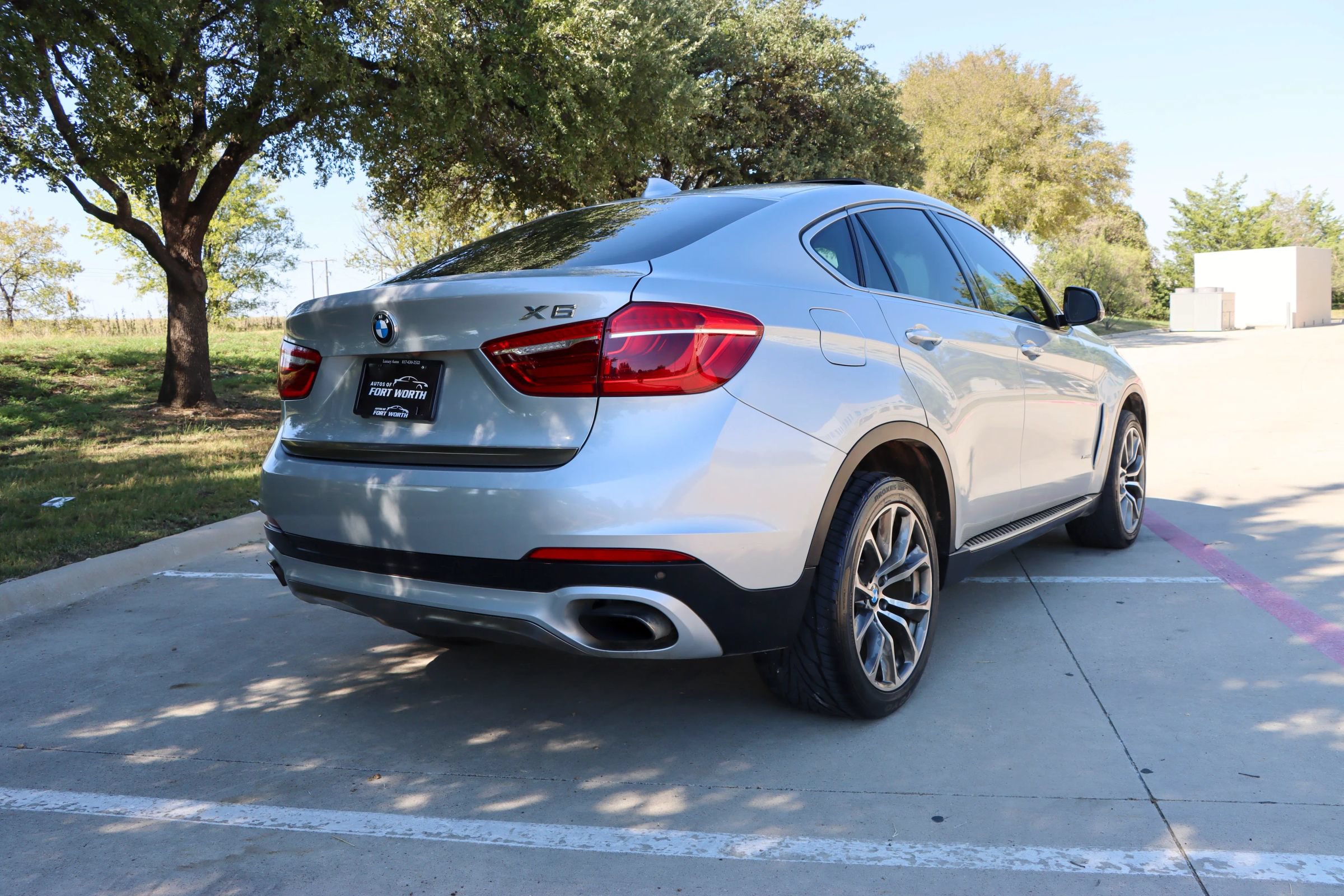 Used 2016 BMW X6 xDrive50i w/ Executive Package AWD/4WD image 7