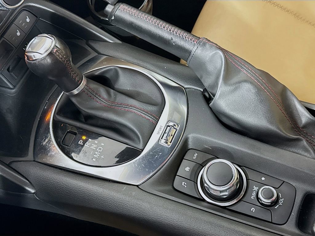 Used 2016 MAZDA MX-5 Miata Grand Touring RWD image 19