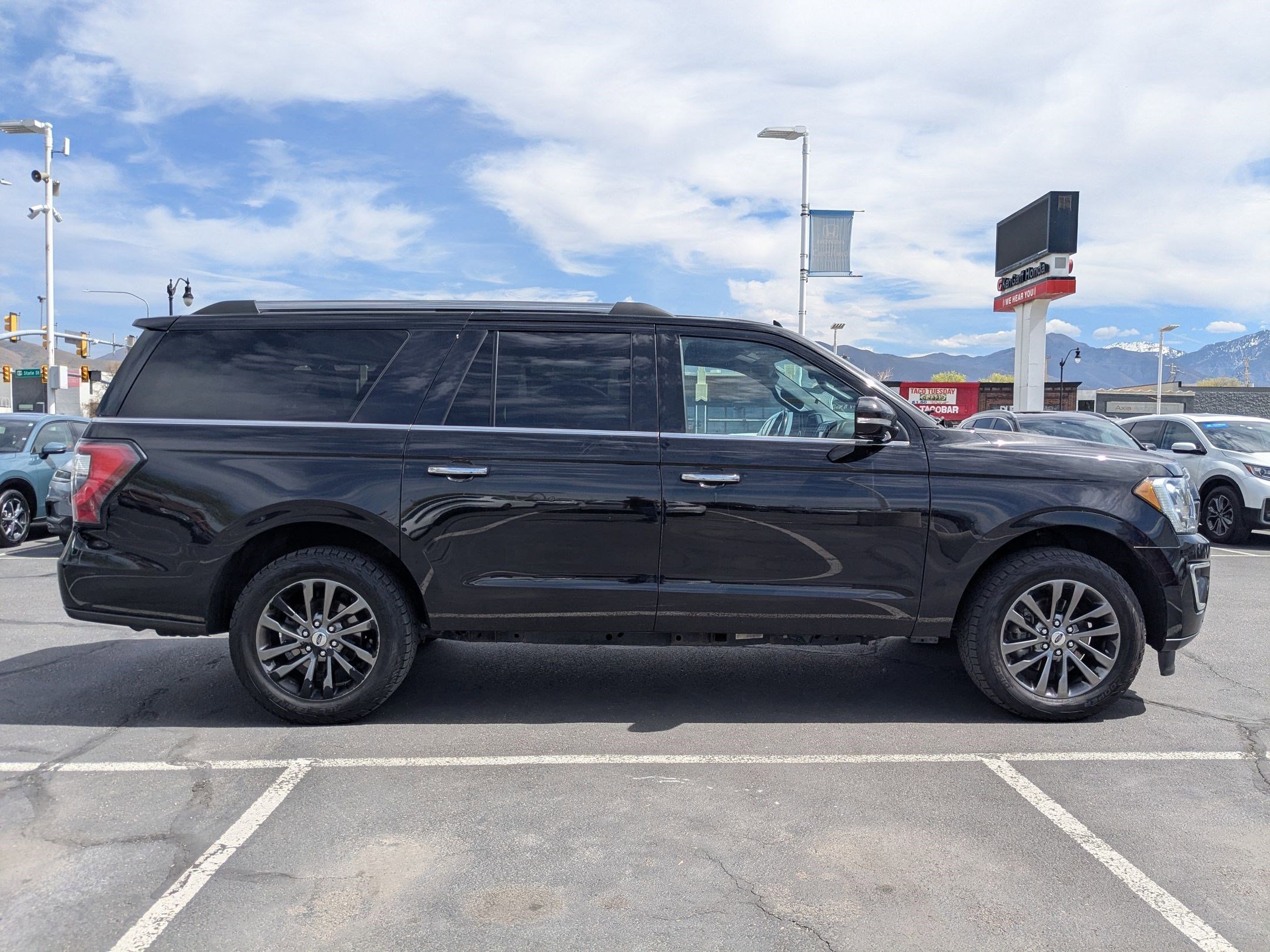 Used 2019 Ford Expedition Max Limited AWD/4WD image 2