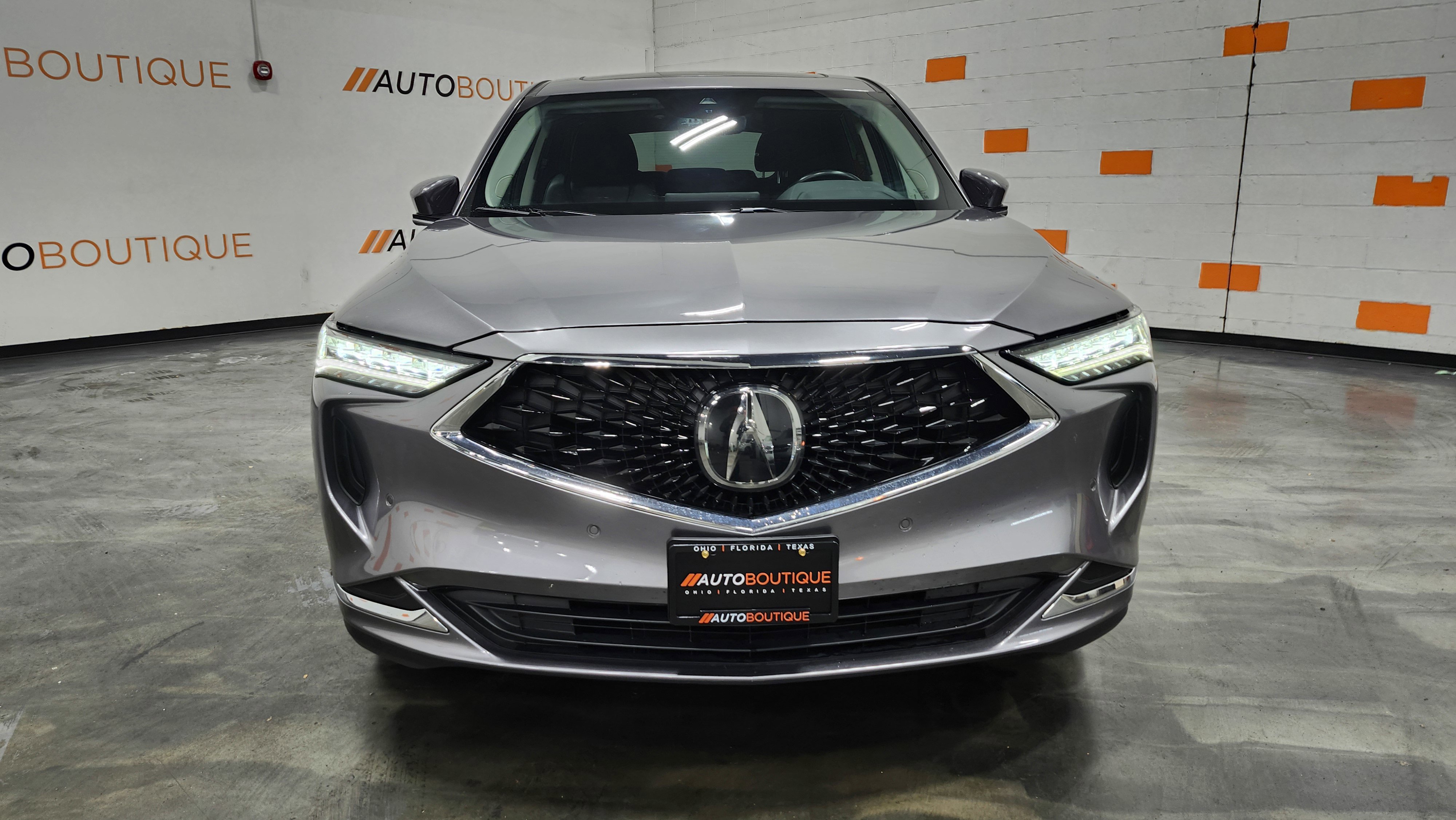 Used 2023 Acura MDX SH-AWD w/ Technology Package image 3