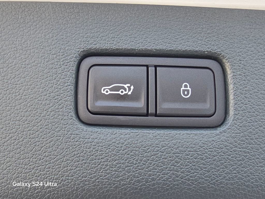 Used 2025 Genesis GV80 2.5T Prestige image 31