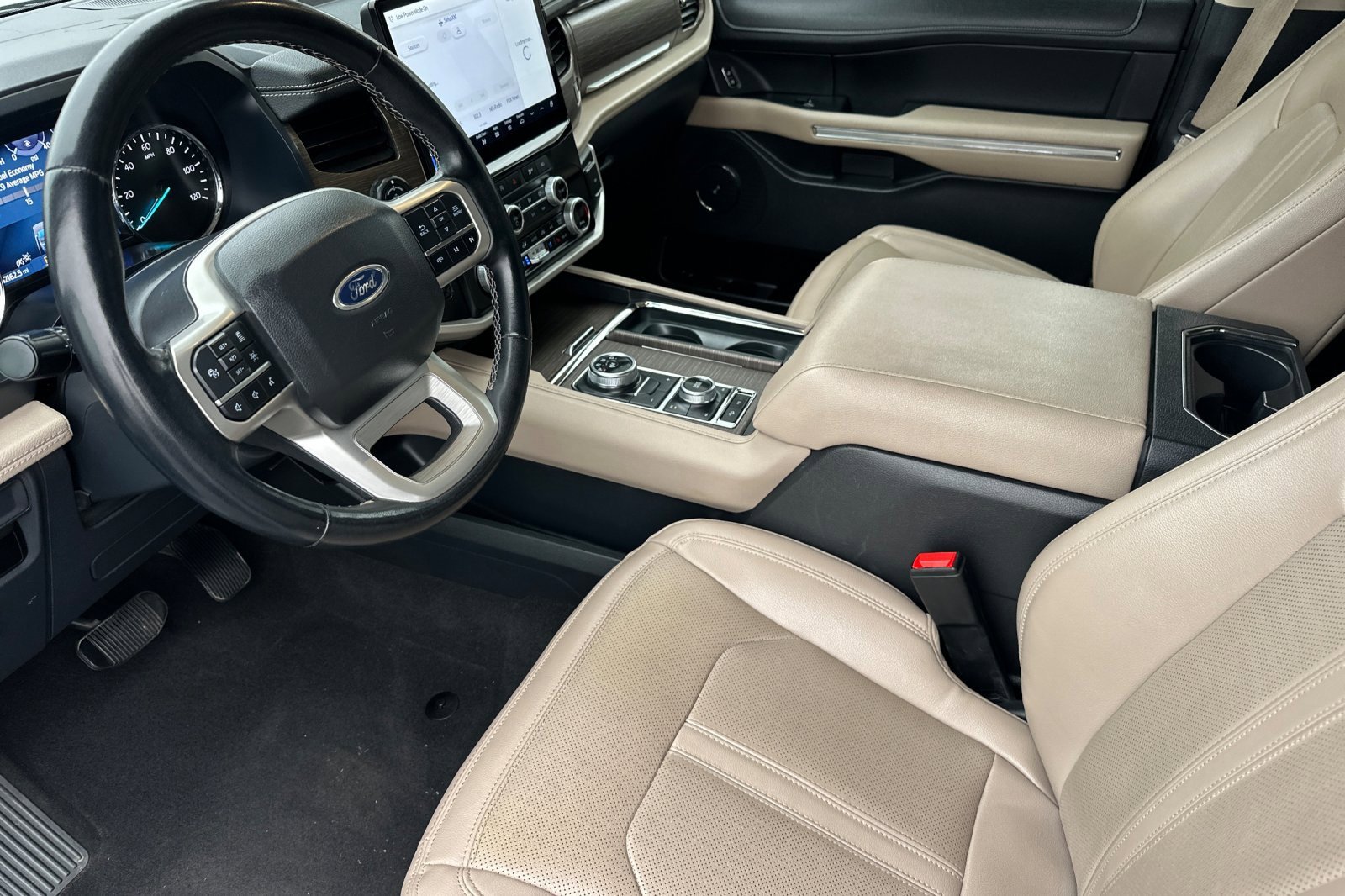 Used 2023 Ford Expedition Limited image 10