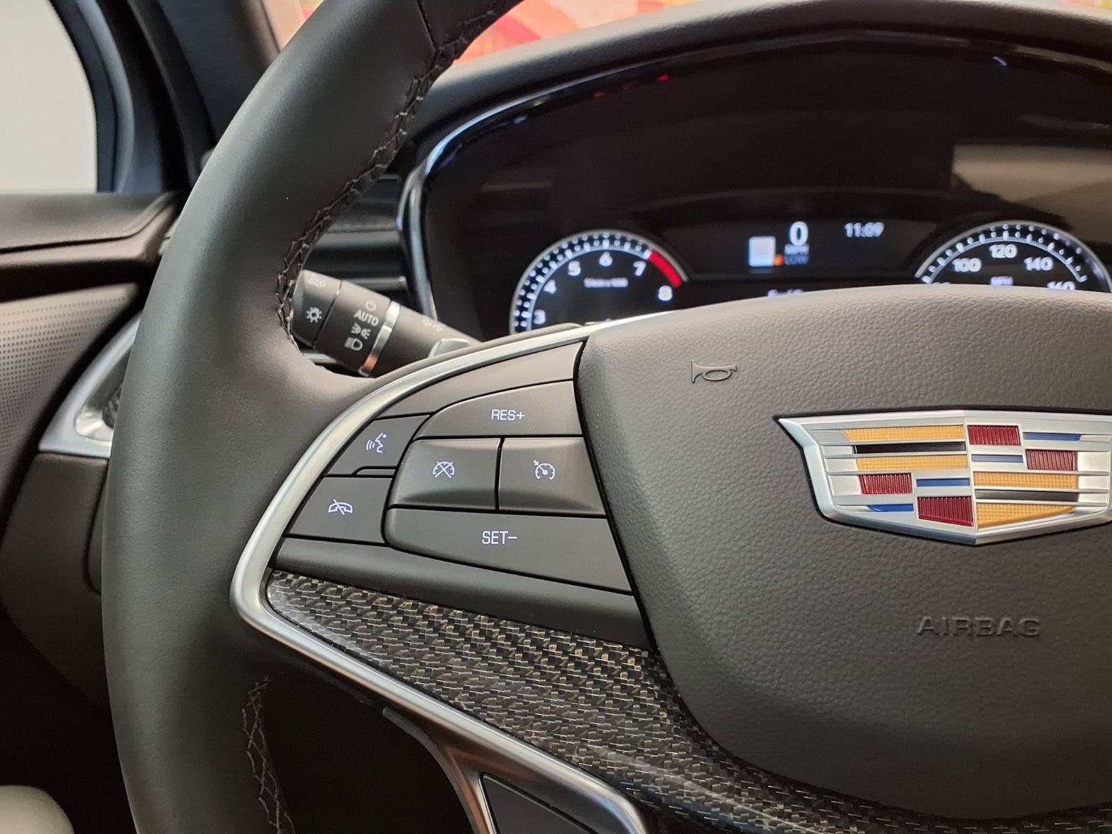 Certified 2025 Cadillac XT5 Sportv AWD/4WD image 30