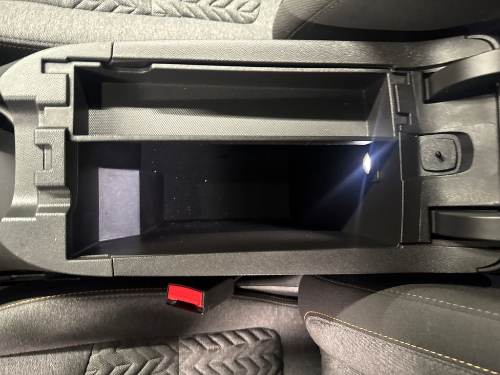 Used 2023 Chevrolet Equinox LT AWD/4WD image 30