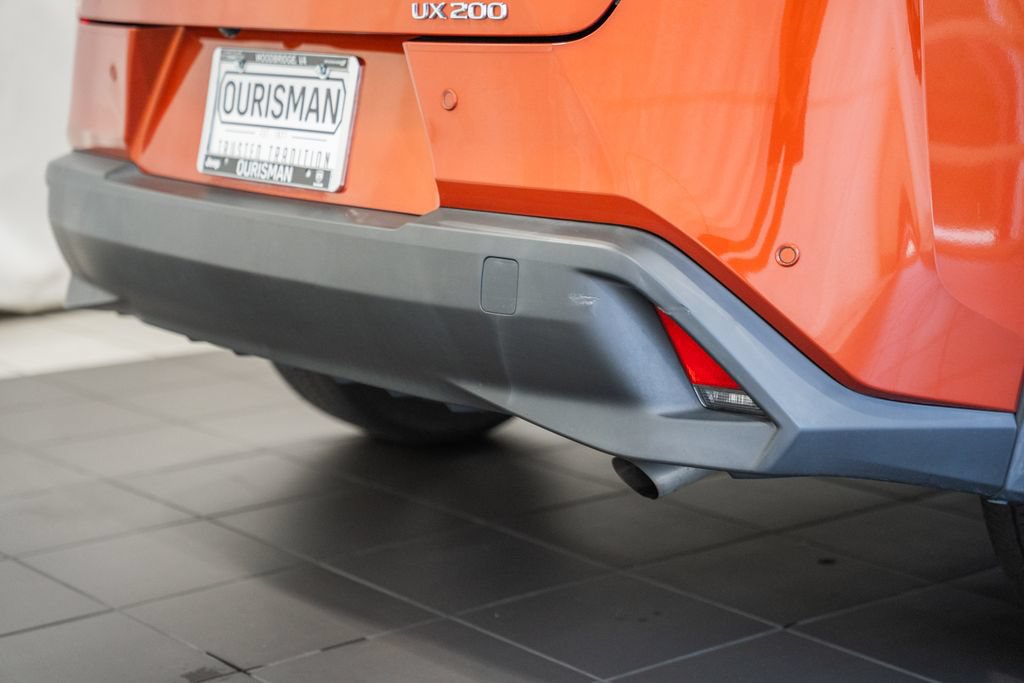 Used 2019 Lexus UX 200 w/ Premium Package FWD image 7