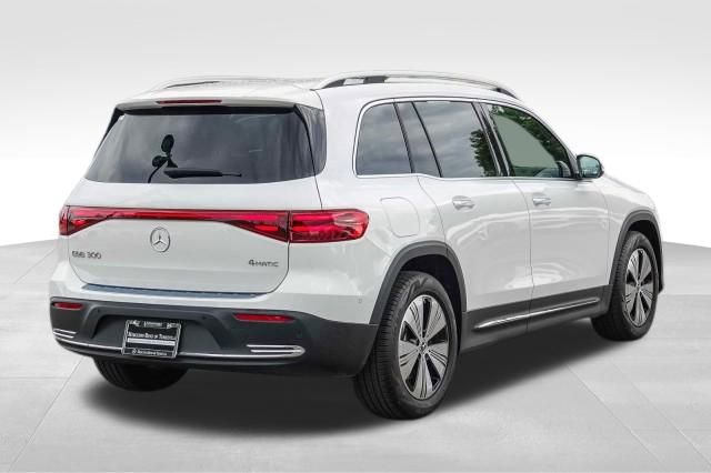 Used 2024 Mercedes-Benz EQB 300 4MATIC image 7