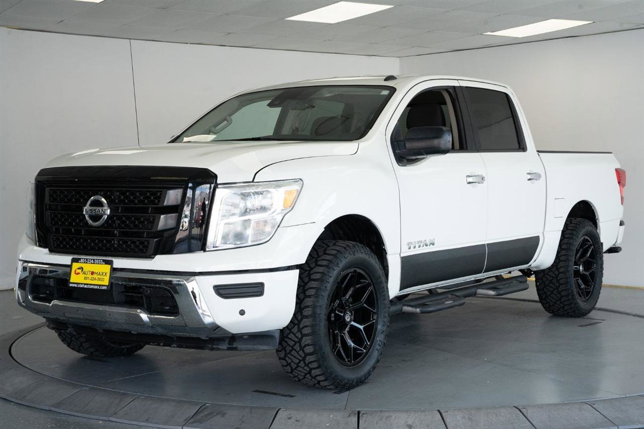 Used 2021 Nissan Titan SV w/ SV Convenience Package AWD/4WD image 3
