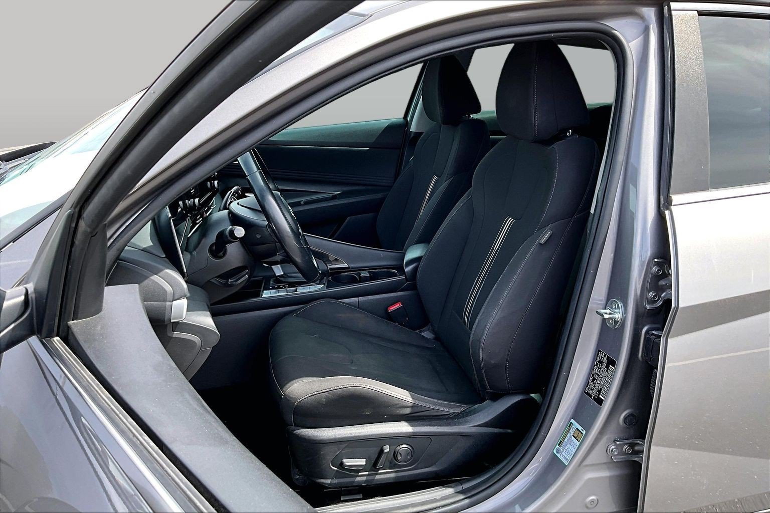 Used 2021 Hyundai Elantra SEL w/ Convenience + Premium Package FWD image 22