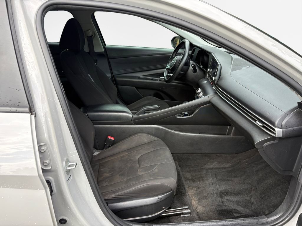 Used 2021 Hyundai Elantra SEL FWD image 26