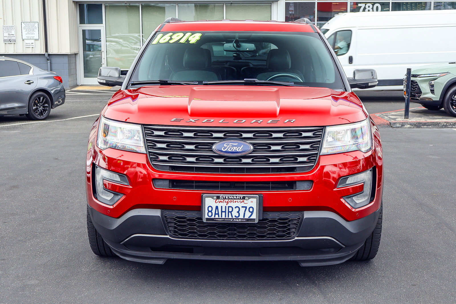 Used 2017 Ford Explorer XLT w/ Equipment Group 202A FWD image 19