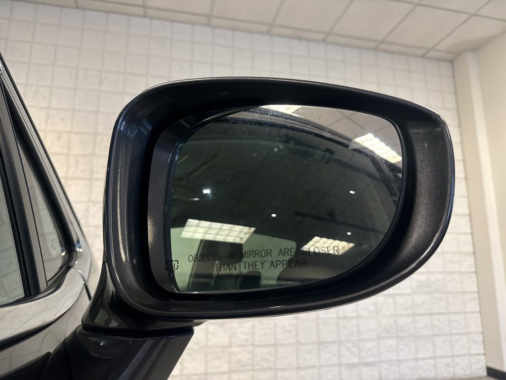 Used 2017 Chrysler Pacifica Touring-L Plus FWD image 36