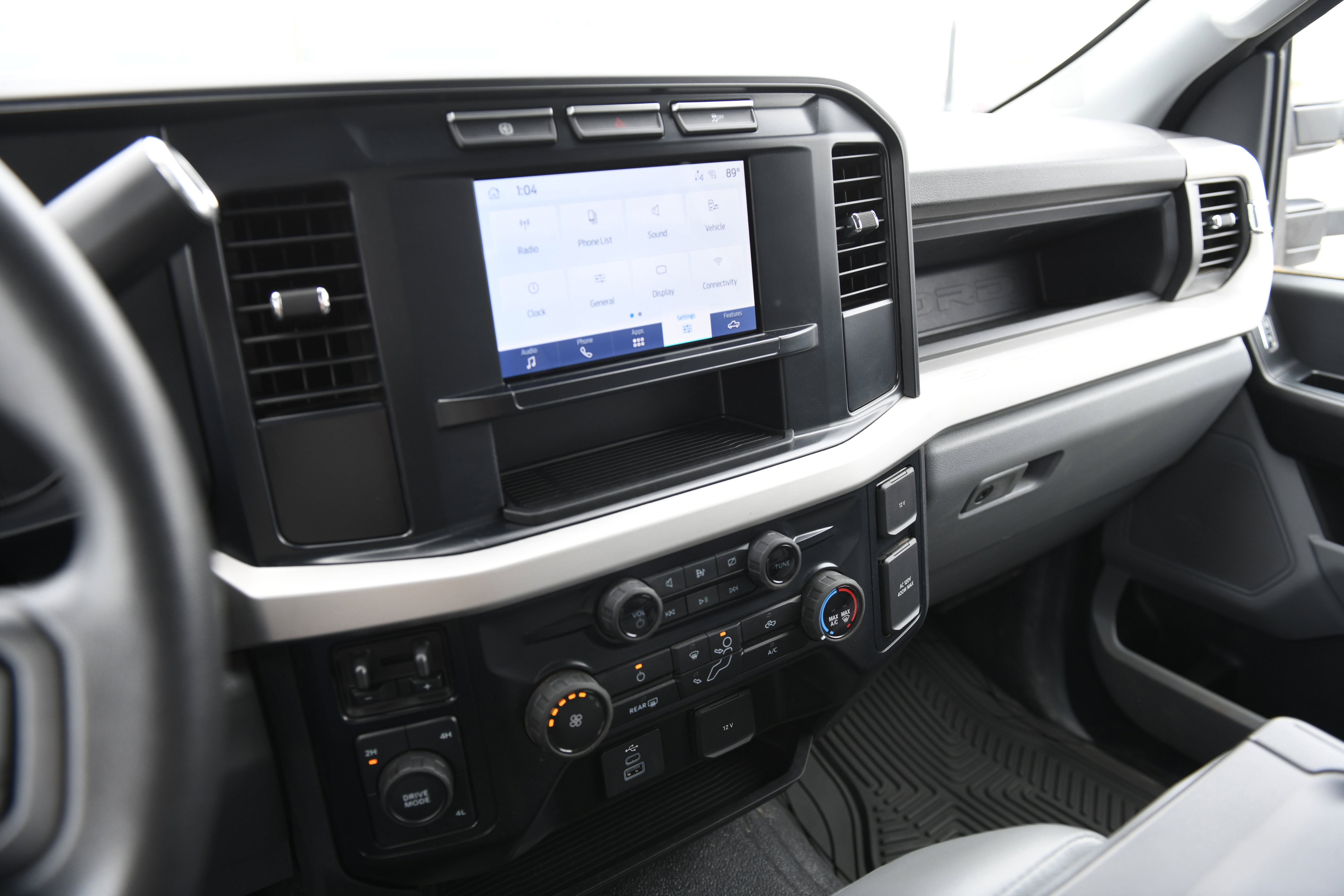 Used 2024 Ford F350 XL w/ XL Chrome Package image 16