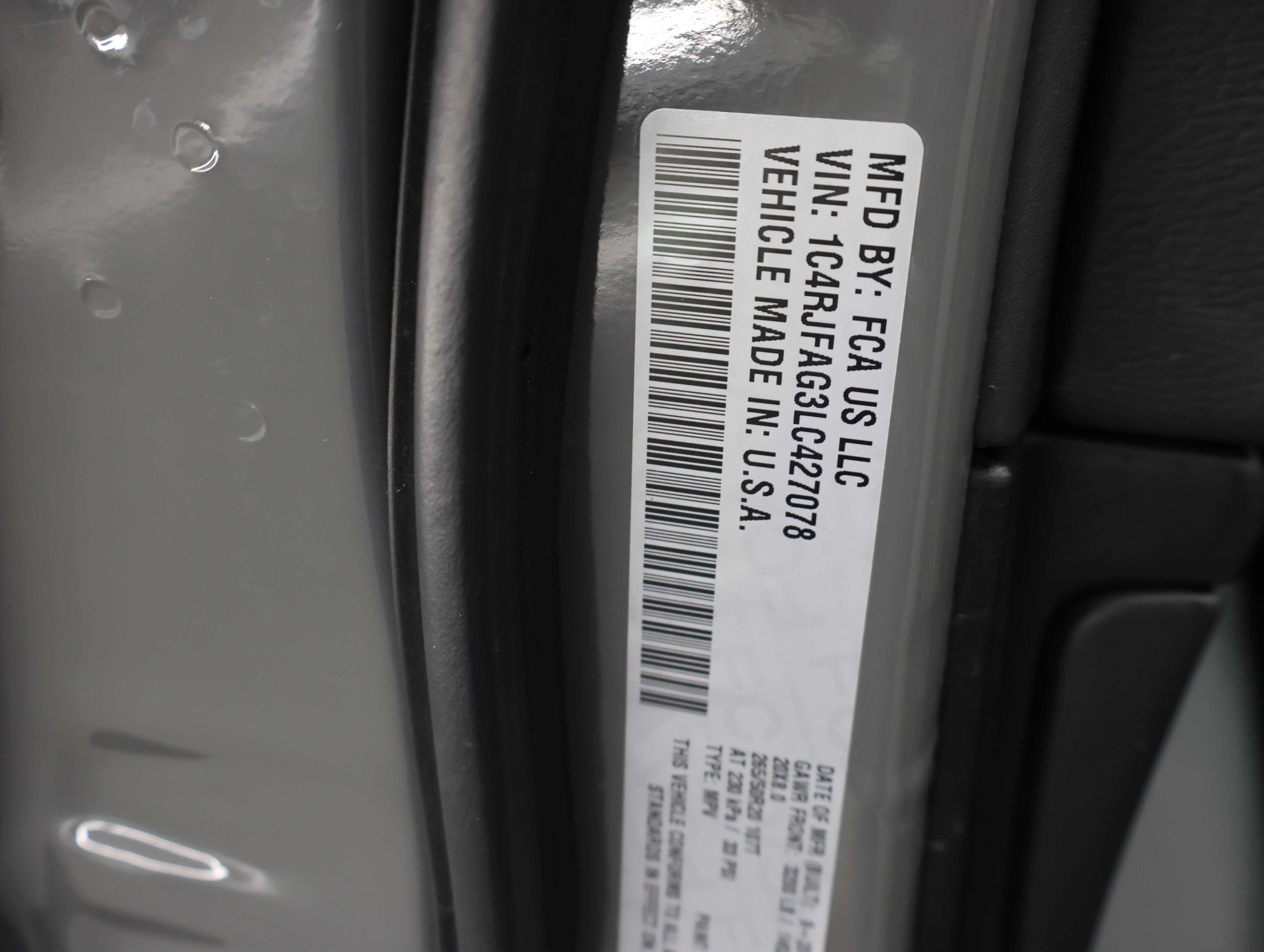 Used 2020 Jeep Grand Cherokee Altitude AWD/4WD image 62