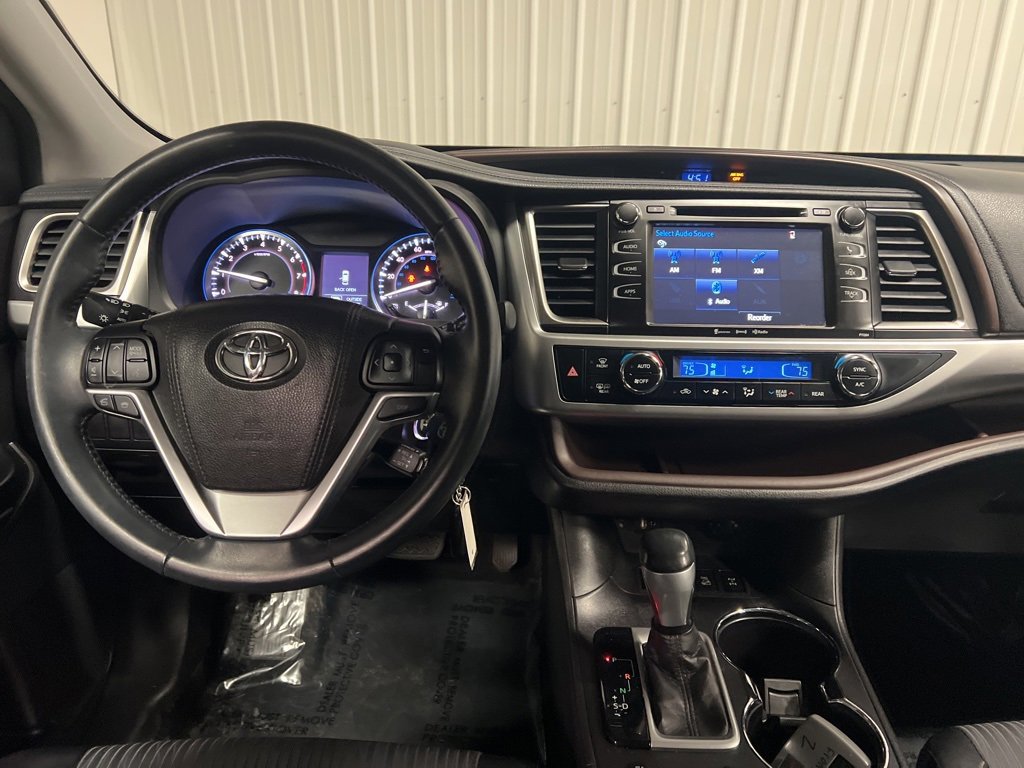 Used 2016 Toyota Highlander LE image 15