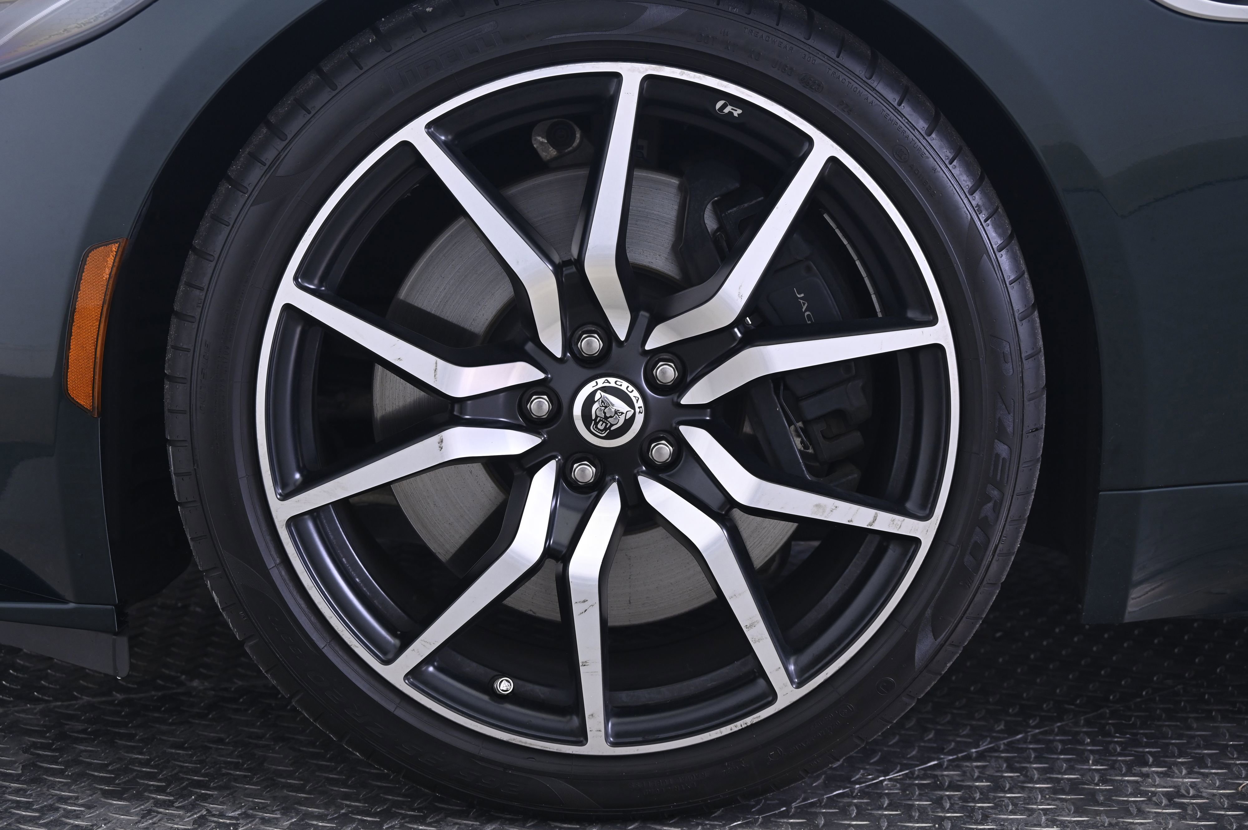 Used 2024 Jaguar F-TYPE R AWD/4WD image 11