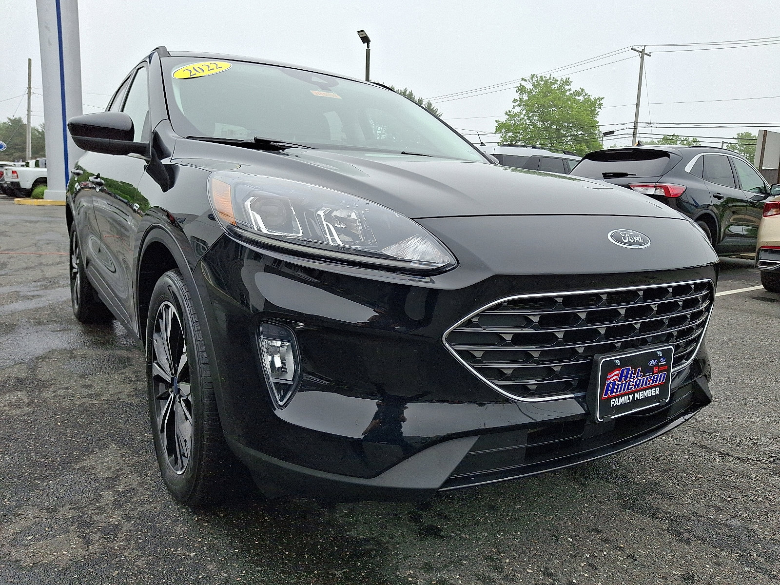 Certified 2022 Ford Escape SEL w/ SEL Stealth AWD Package image 2
