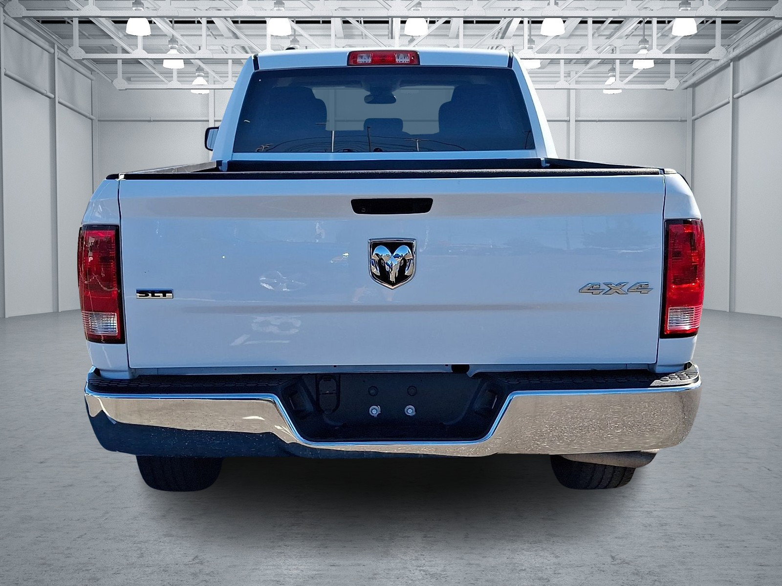 Used 2024 RAM 1500 Classic SLT AWD/4WD image 5