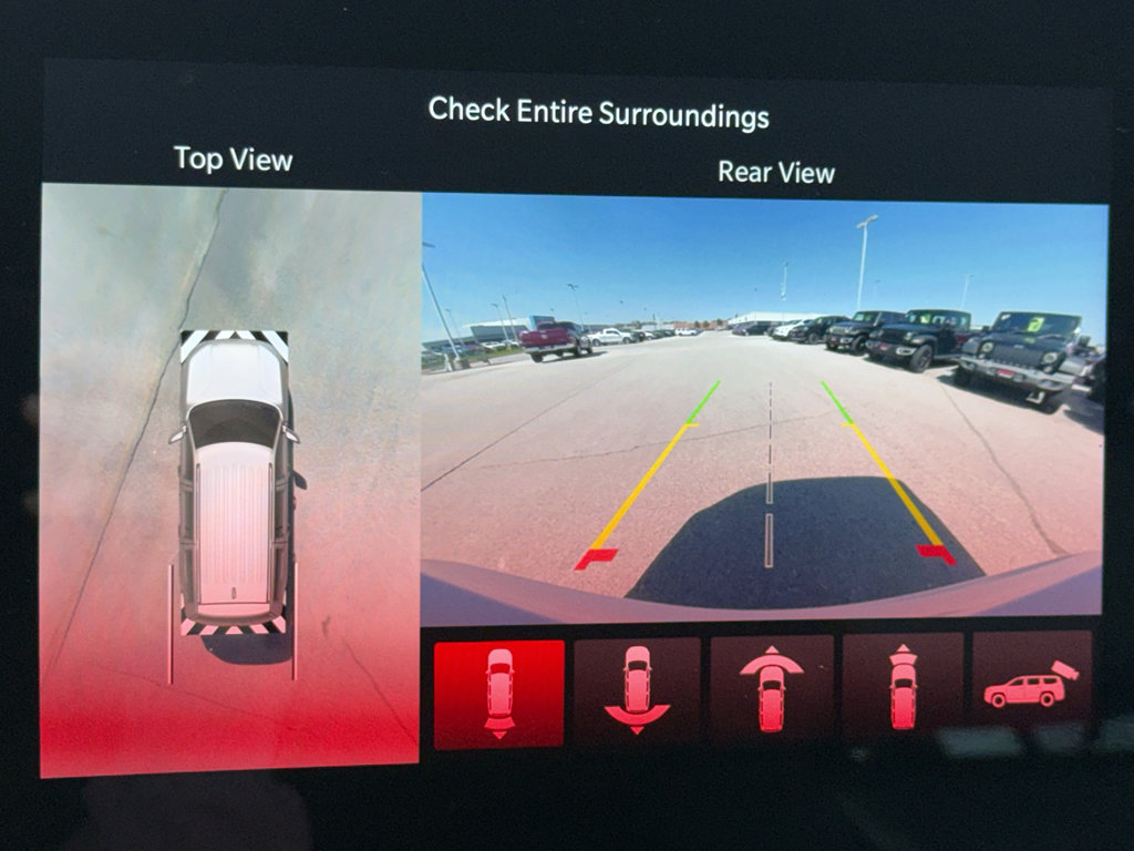 Used 2025 Jeep Wagoneer L Series II w/ Convenience Group I AWD/4WD image 17