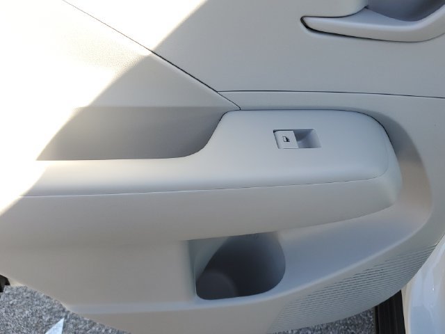 New 2027 Hyundai Kona SE AWD/4WD image 15