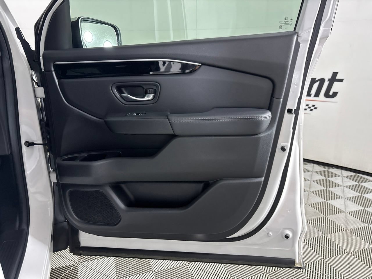 Used 2025 Honda Pilot Touring image 31