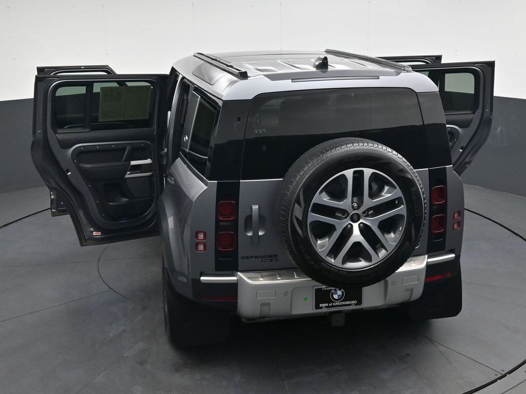 Used 2020 Land Rover Defender 110 SE AWD/4WD image 45