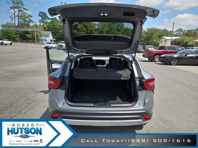 Used 2025 Chevrolet Trax LT w/ Driver Confidence Package FWD image 9
