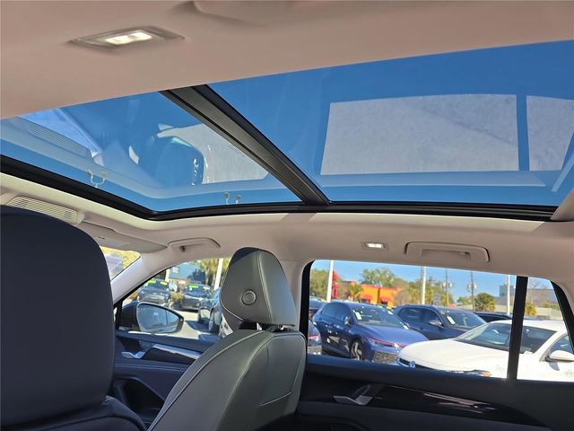 New 2026 Volkswagen Tiguan SE image 23