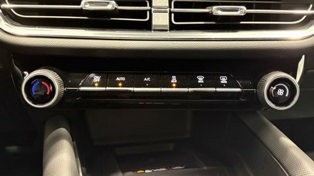 New 2026 Chevrolet Equinox EV LT AWD/4WD image 35